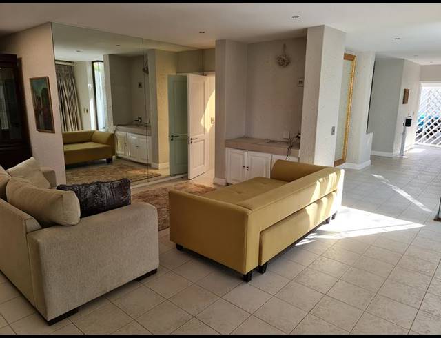 5 BEDROOM HOUSE FOR SALE IN SANDOWN